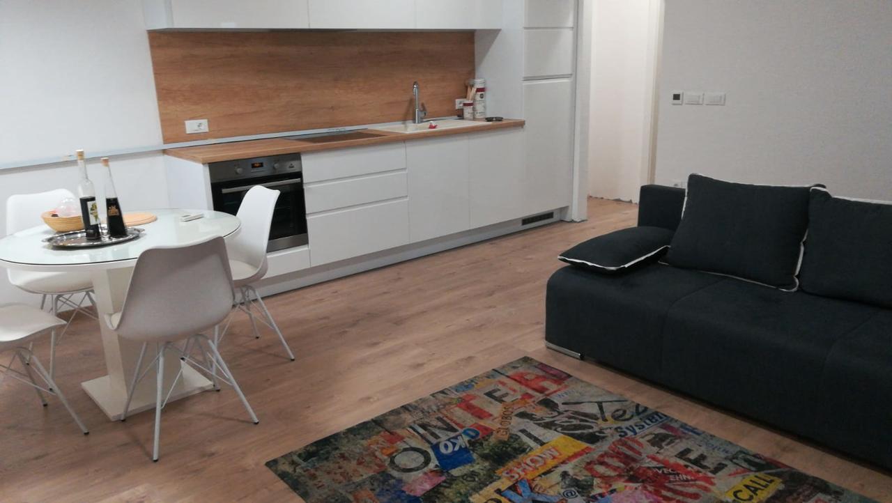 Centar Guest House Makarska Esterno foto