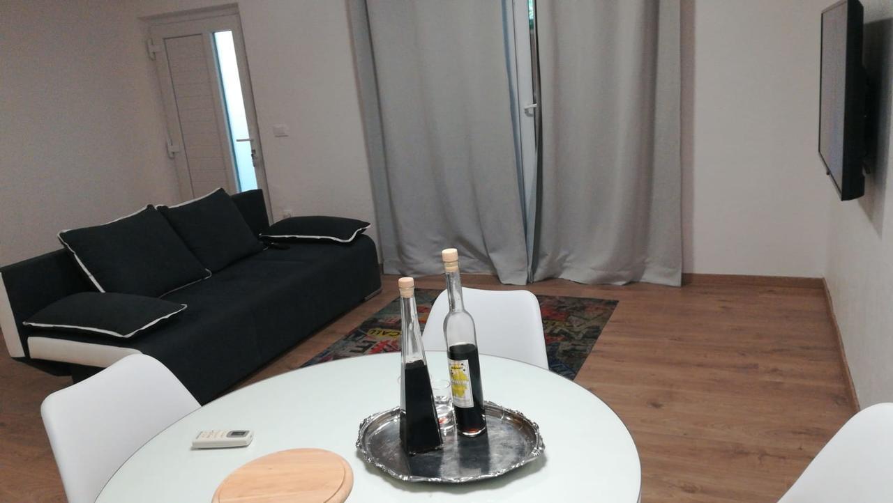 Centar Guest House Makarska Esterno foto